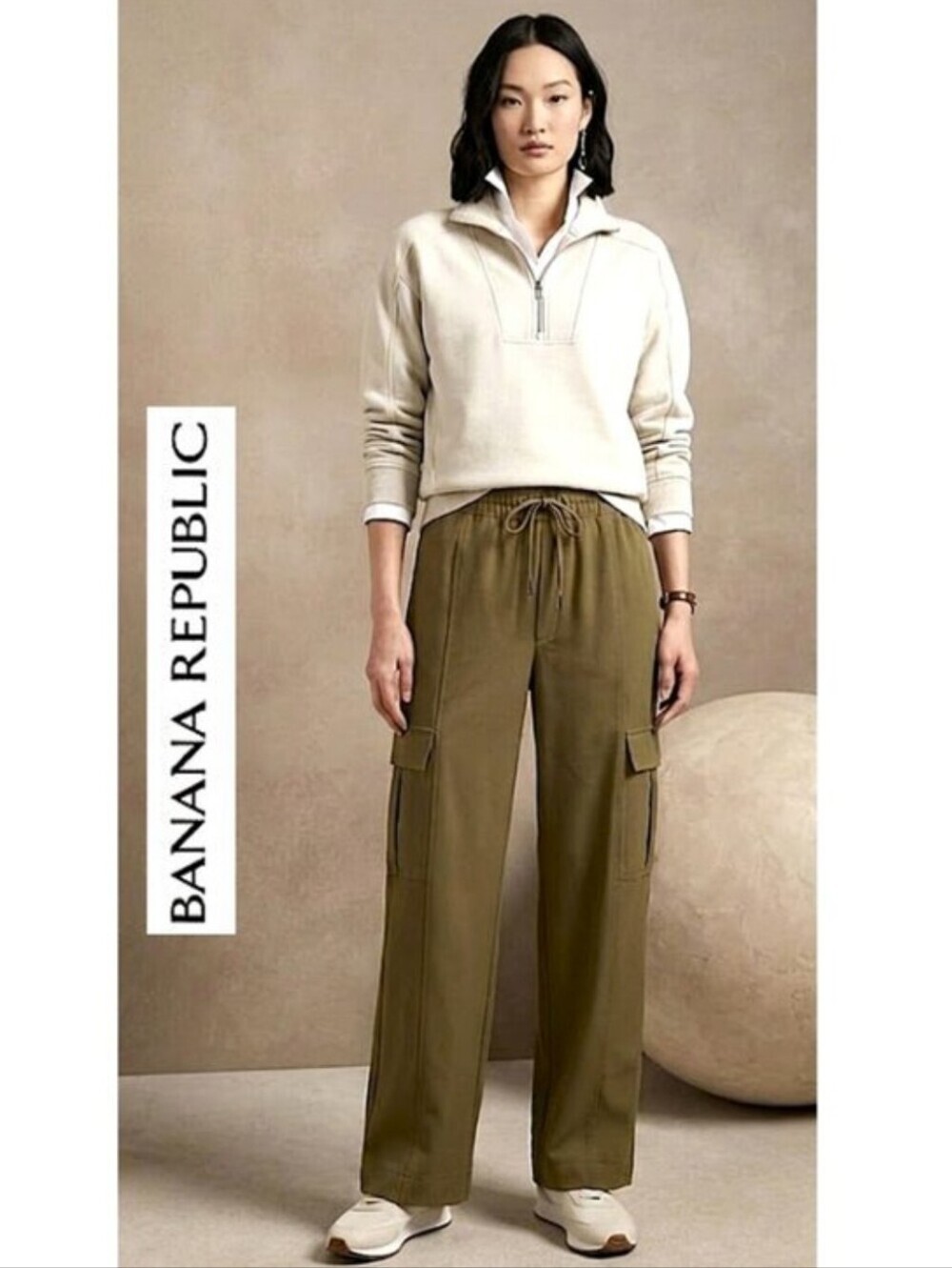 Banana Republic BR Sport Pants Woman's Medium Cargo Ankle Green Drawstring Waist
